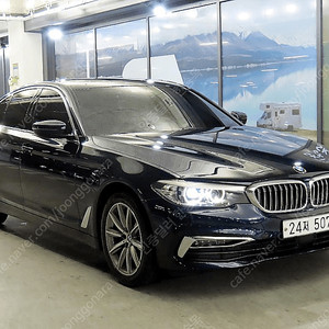 BMW5시리즈 (G30) 520i 럭셔리중고차 할부 리스 카드 전액할부리스 가능합니다