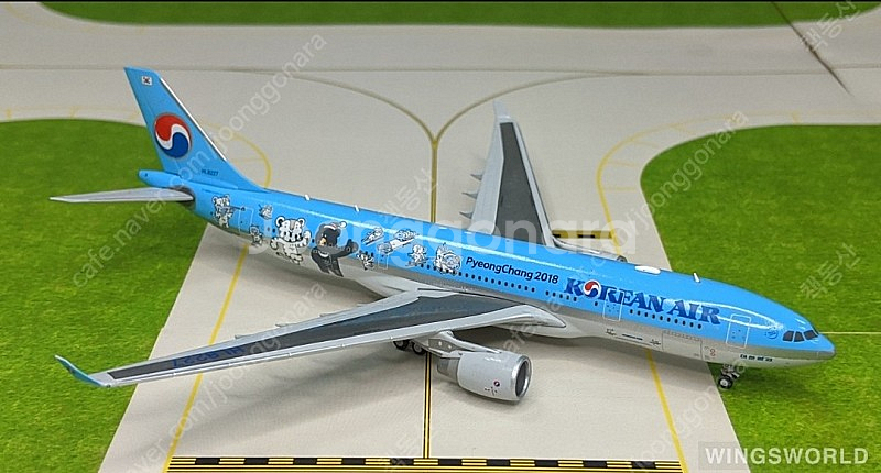 JC WINGS AIRBUS A330-200 HL822...--0