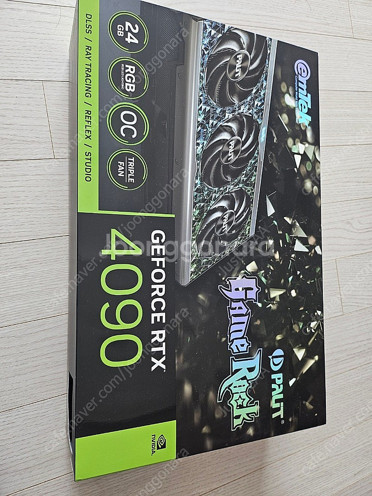 이엠텍 지포스 RTX 4090 GAMEROCK OC D6X 24GB 팝니다.--0