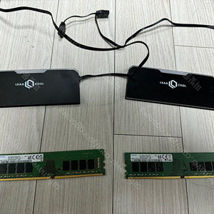 삼성 DDR4 RAM 16G 2개 팝니다 (방열판 드립니다!)