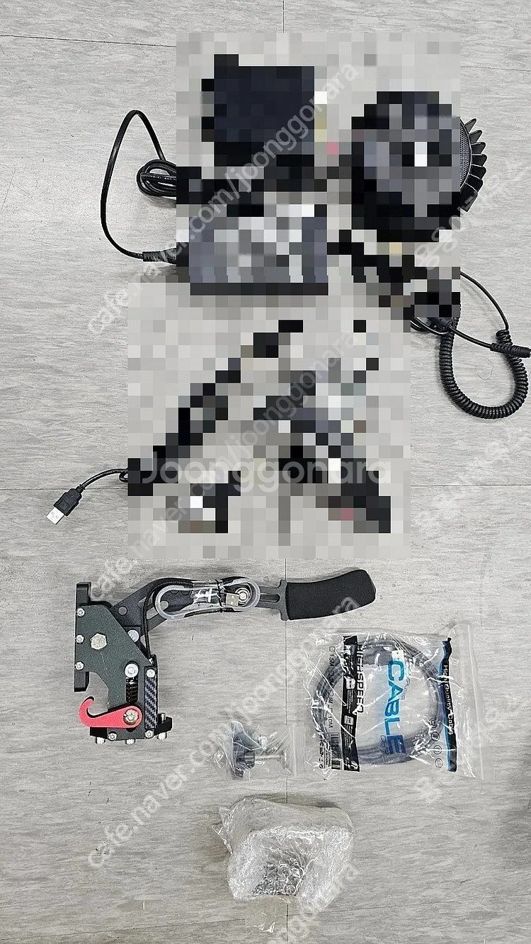 트러스트마스터 T500RS 레이싱휠--3