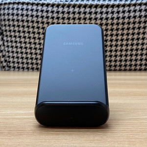 삼성 무선충전기 EP-N3300 팝니다.