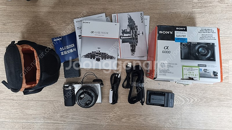a6000, 번들렌즈 16-50 포함 35만원에 팝니다...--0