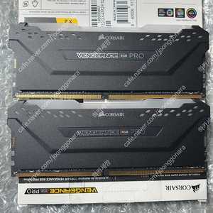 CORSAIR DDR4-3200 CL16 VENGEANCE RGB PRO 16GB X 2 =32GB 판매 합니다