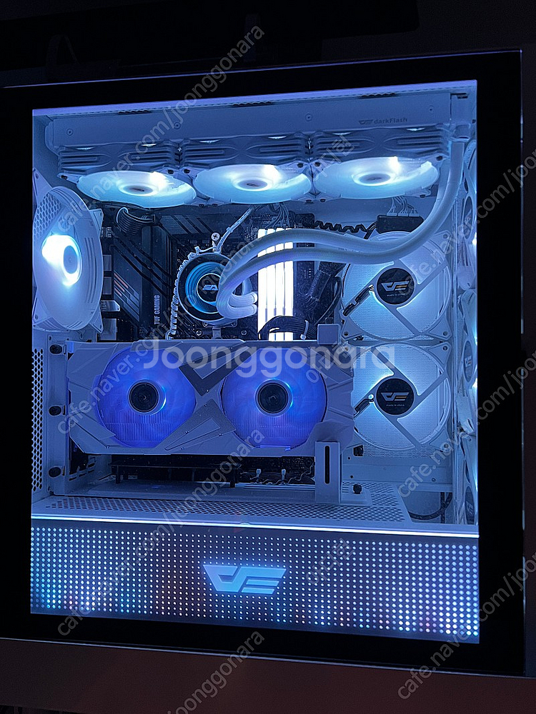 올화이트 고사양 게이밍 컴퓨터 판매합니다(5600x/3060ti/500g/32g/2tb)--0