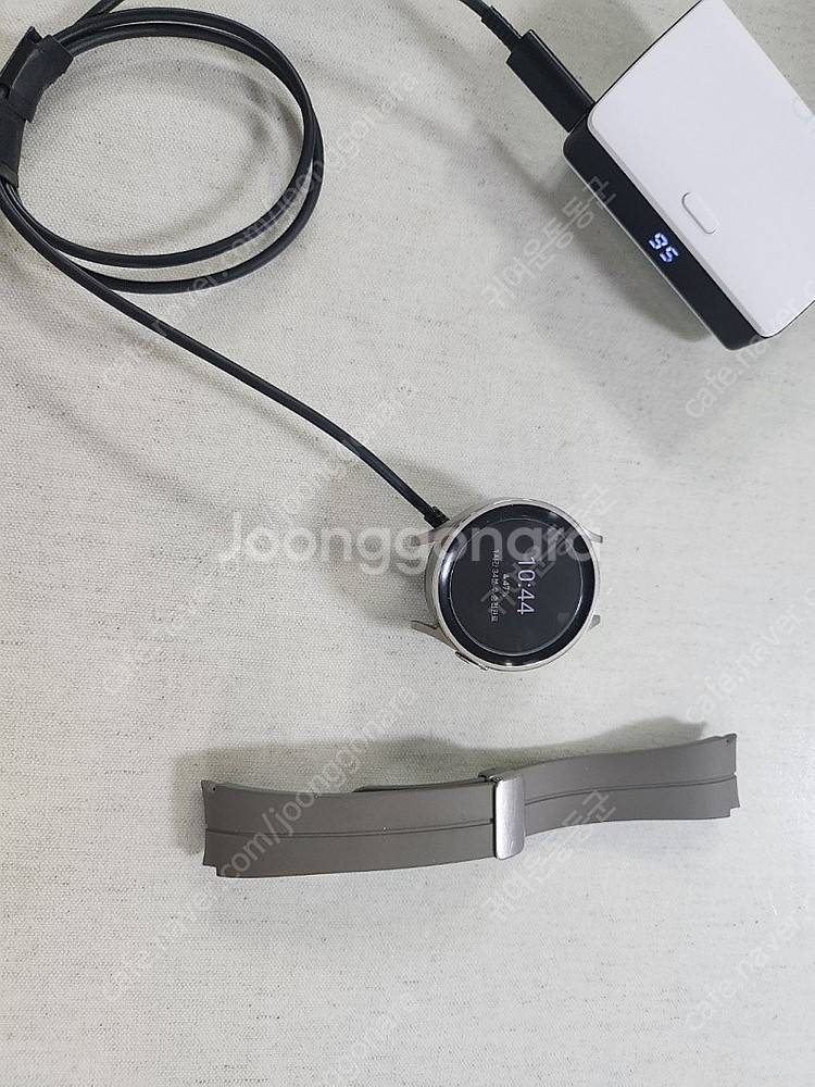 갤럭시 워치5 프로 45mm 티타늄 그레이 팝니다.--2
