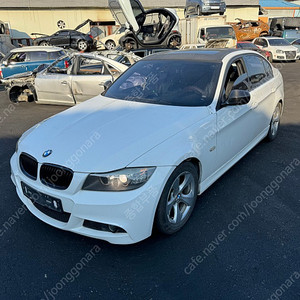 BMW E90후기형 320D m3튜닝 부품차 각개합니다 FRM,데후,휀다,운전석 조수석 헤드라이트,후미등,테일램프,내장재,오디오,M핸들,컵홀더,CSL트렁크,사이드미러 m3 앞뒤범퍼