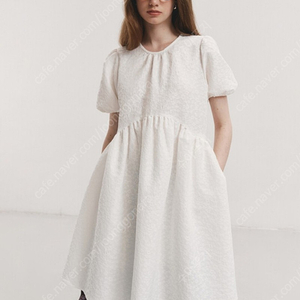 던스트 VOLUME PUFF DRESS 볼륨퍼프드레스 화이트 스몰 새상품