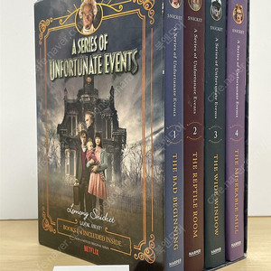 A Series of Unfortunate Events #1-4 Netflix Tie-In Box Set