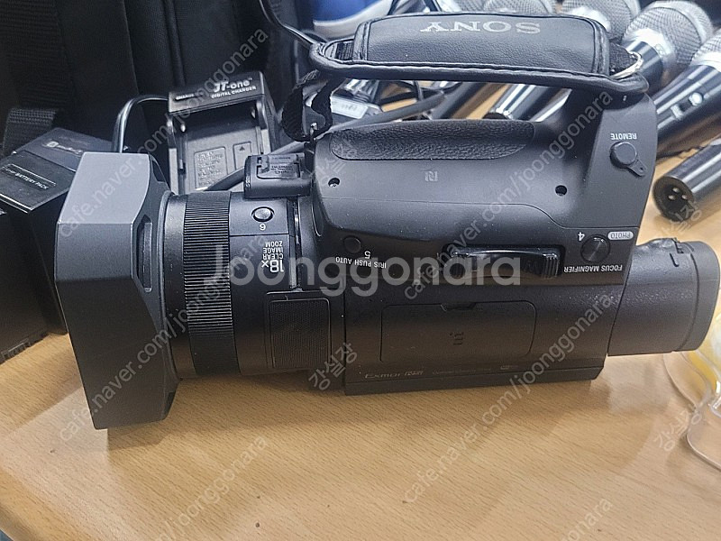 sony ax700 팝니다--1