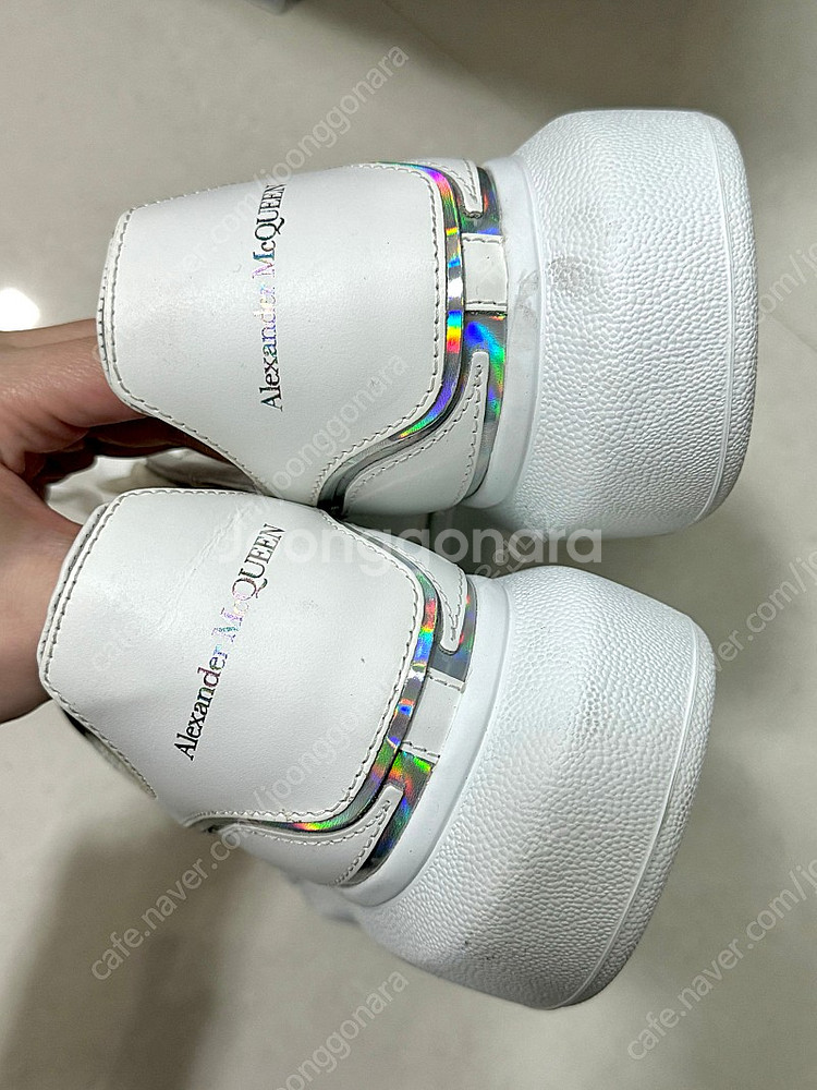 알렉산더맥퀸 오버솔 홀로그램 8사이즈--1