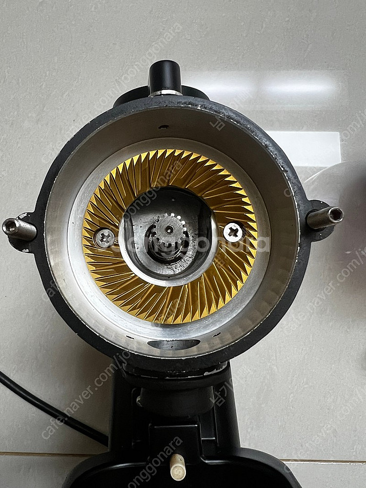 어바닉 060티타늄 그라인더 팜--4