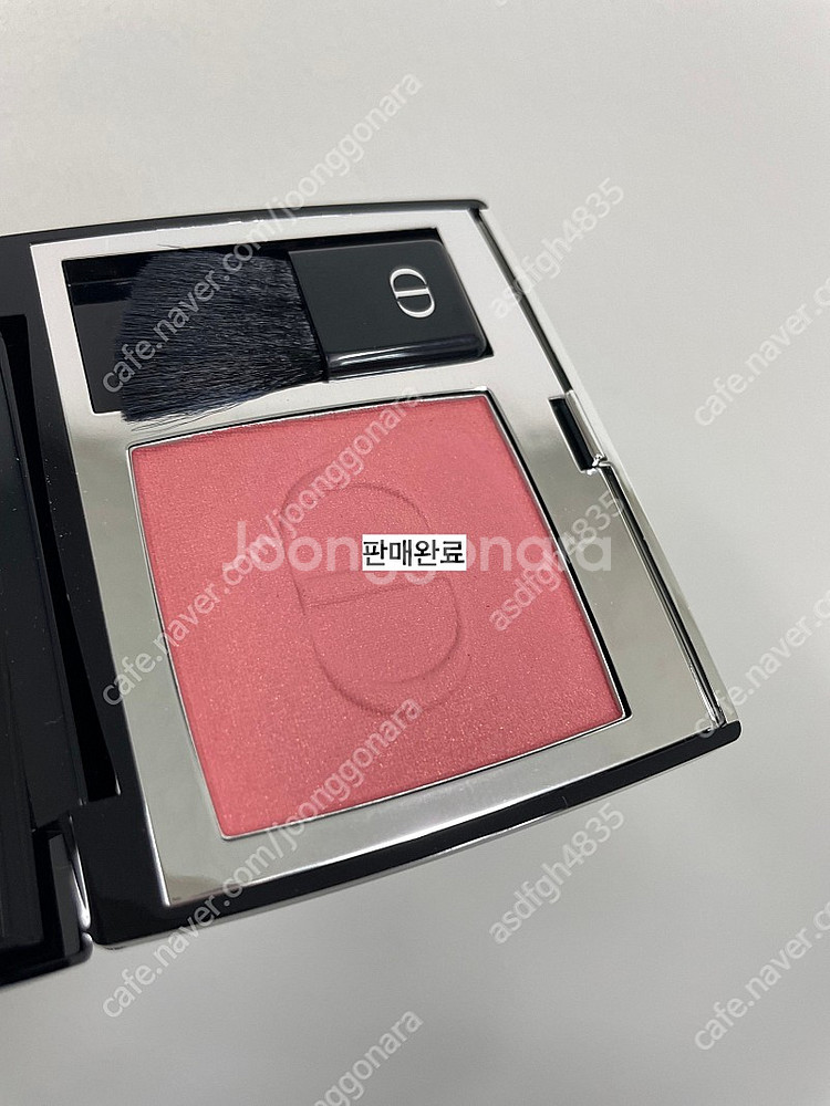 [정품] 디올 블러셔 튀튀 포함 여러 가지 판매합니다.--3