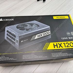 커세어 hx1200파워 + 12vhpwr 슬리빙 케이블 2매