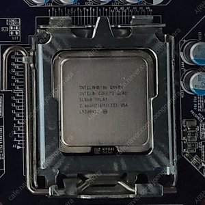 775보드용 CPU Q9400