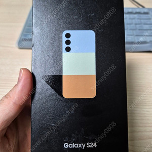 갤럭시 S24 자급제 512GB(천안) 팝니다.