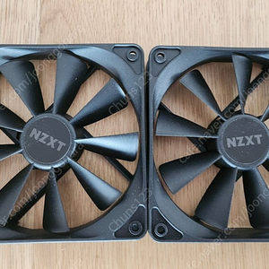 nzxt af120 팬 2개 팝니다