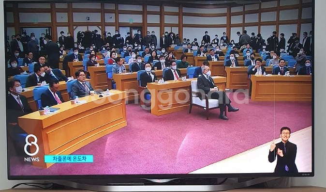 [부품용] 화면 안 나오는 엘지 4k 울트라HD tv--2