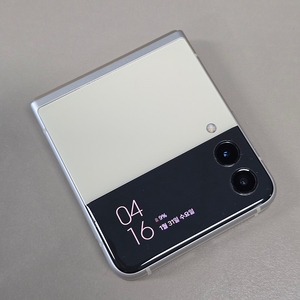갤럭시 Z플립3 크림색상 256기가 22년 3월개통 깨끗한폰 22만에 판매합니다
