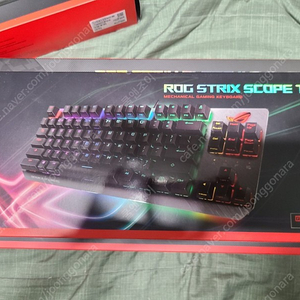 ASUS ROG STRIX SCOPE TKL 영문 청축 팝니다.(미개봉)