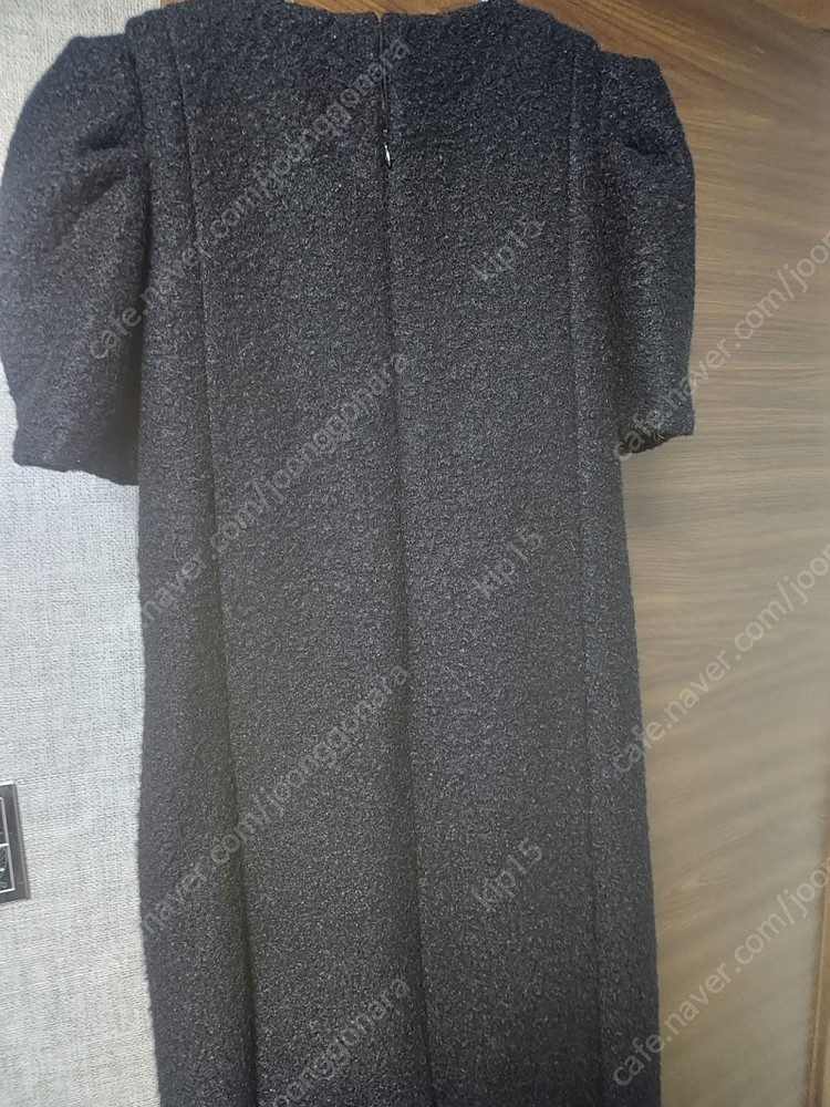 줄로그 원피스 부클소재 블랙 프리사이즈--3