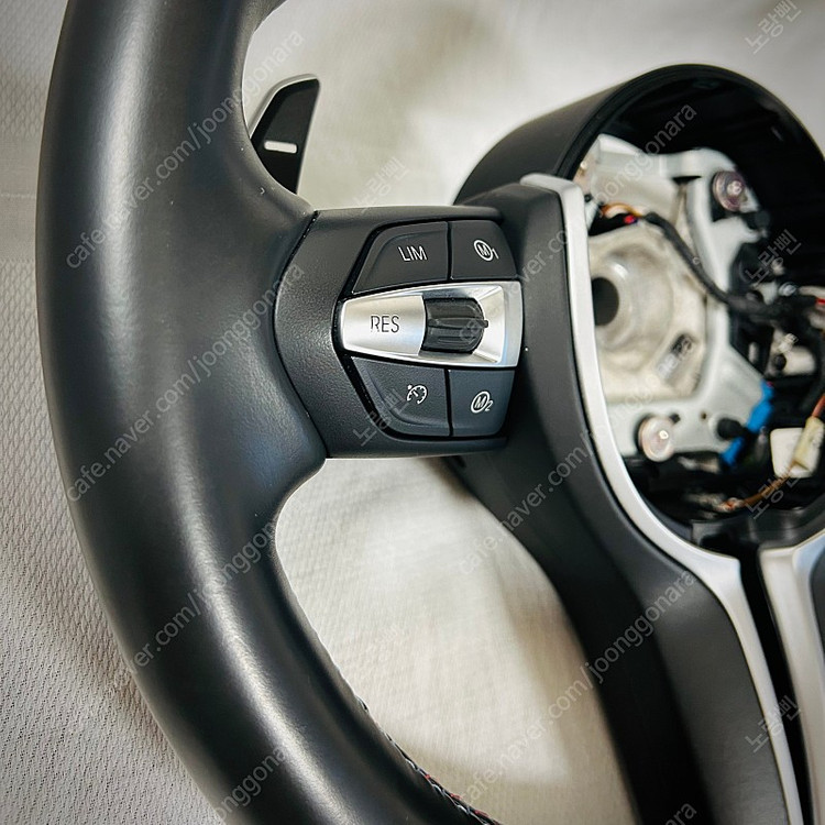 BMW M핸들 정품 팝니다.--2