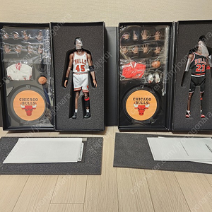 ENTERBAY RM-1054 : NBA-MICHAEL JORDAN SERIES 1 "I 'M BACK # 45"한정판 엔터베이 마이클 조던 블랙. 같이