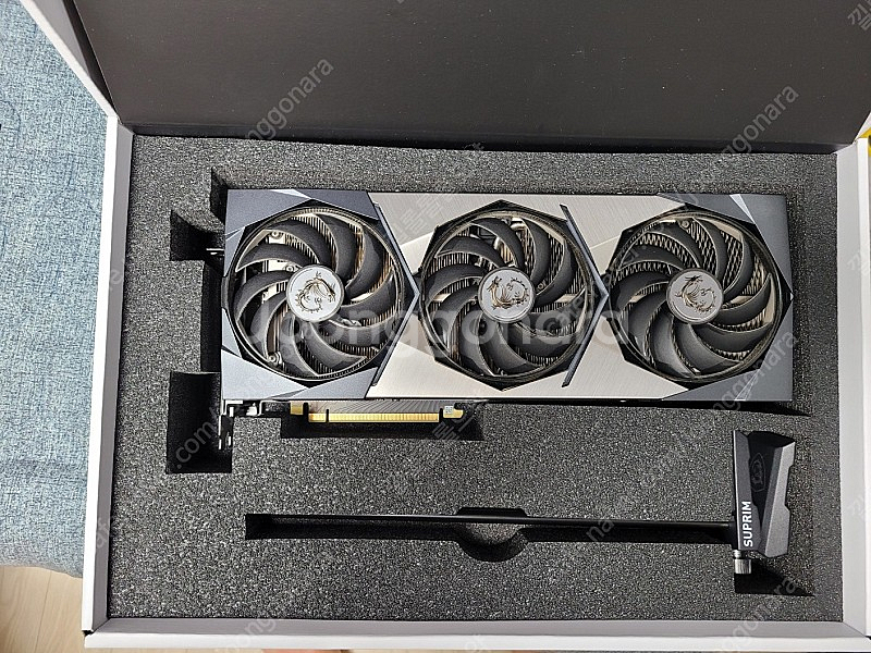 RTX 3090 슈프림 X 팝니다.--1