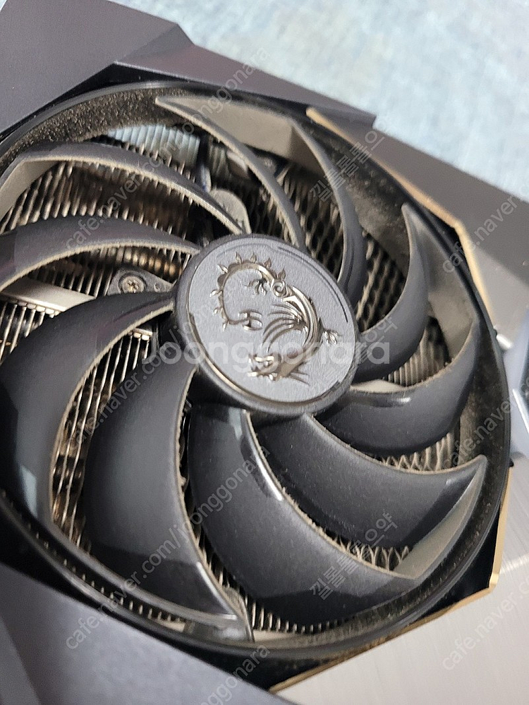 RTX 3090 슈프림 X 팝니다.--3