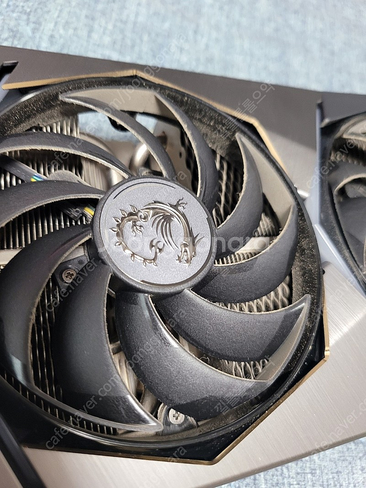 RTX 3090 슈프림 X 팝니다.--4