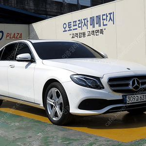 벤츠E클래스 W213 E220d 4MATIC 아방가르드@중고차@중고@할부@미필@전액할부@