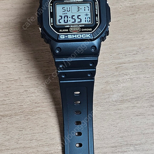 지샥 gshock dw-5600ue 판매합니다.