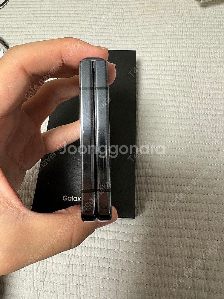 갤럭시 z플립 5 512기가 그라파이트 색상--4