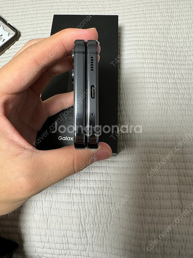 갤럭시 z플립 5 512기가 그라파이트 색상--6