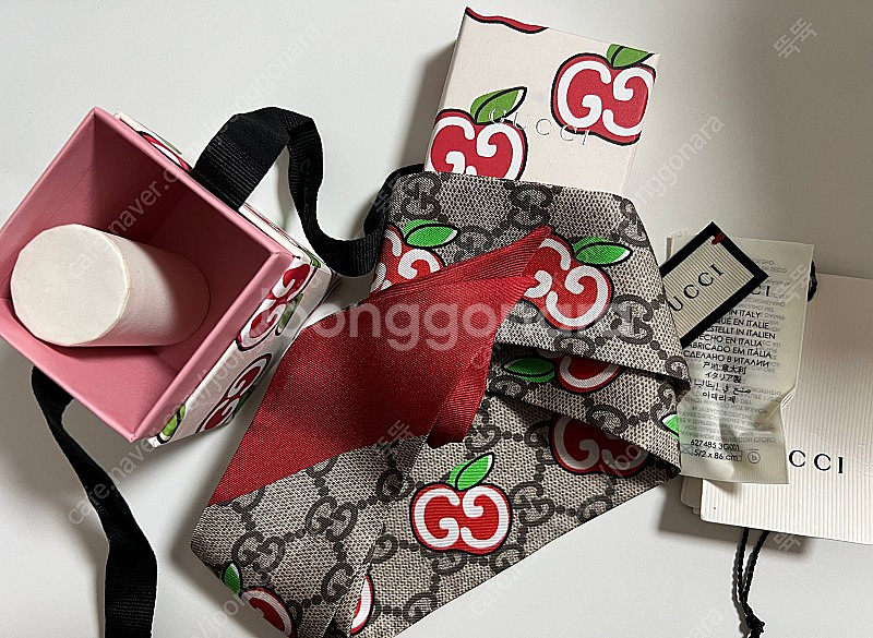 구찌 애플 실크 트윌리(스카프)--1