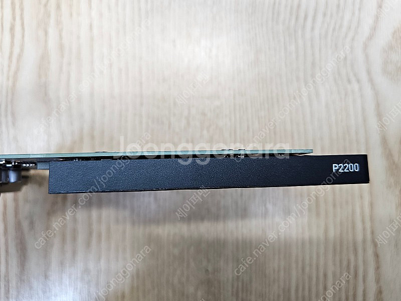 쿼드로 P2200 전문가용 그래픽 카드 판매 합니다!--3
