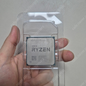 AMD 라이젠5-4세대 5600X (버미어) 쿨러 포함 팝니다.