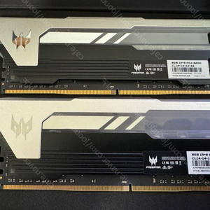 에이서 프레데터 DDR4-3200 CL14 APOLLO 패키지 (16GB(8Gx2)) 팝니다