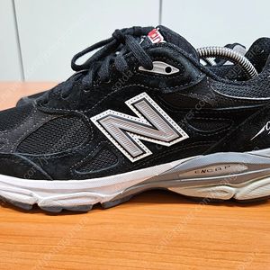 뉴발란스 990V3 블랙 260