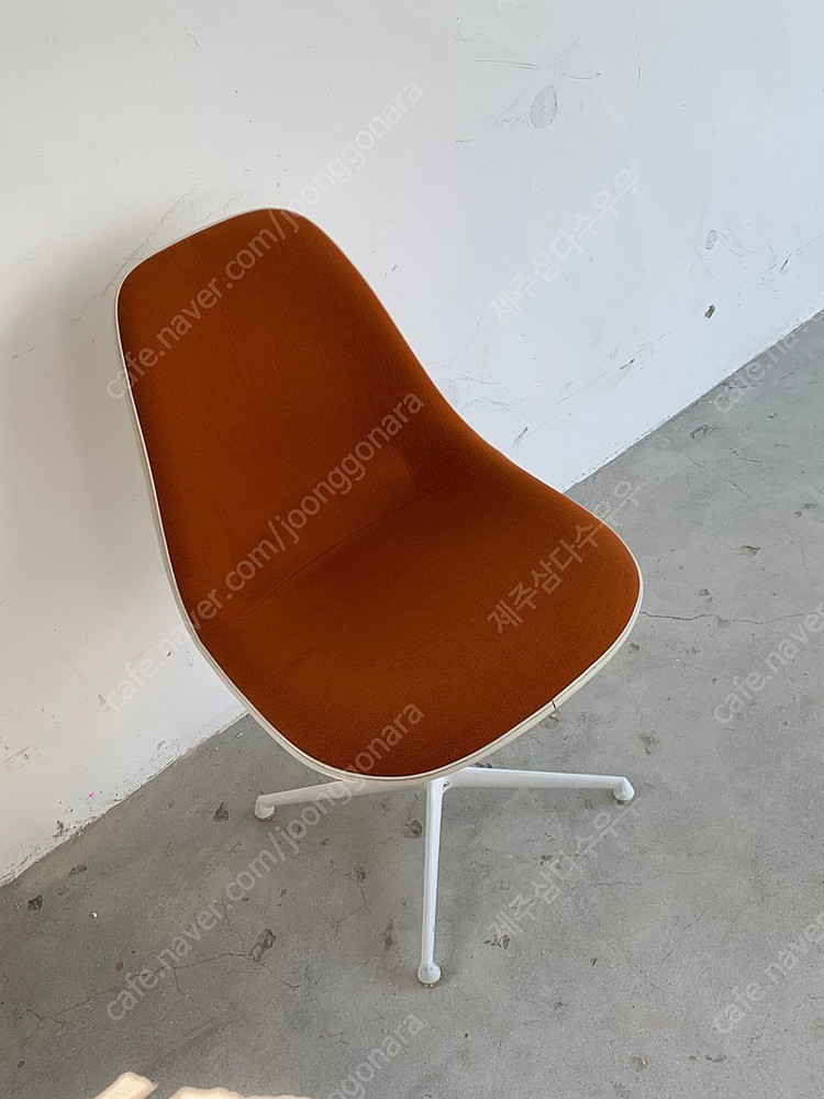 [빈티지] 임스 라폰다 체어 / 오렌지 패브릭 이미지