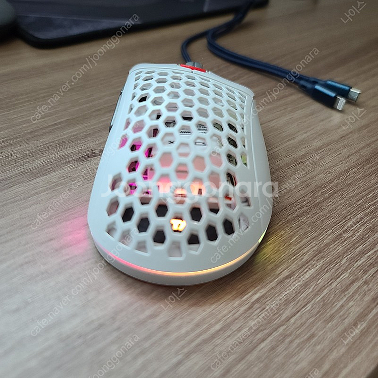 [서울] 제닉스 타이탄G 에어 게이밍 마우스 TITAN G AIR--3