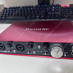 Focusrite 포커스라이트 2i4 오인페