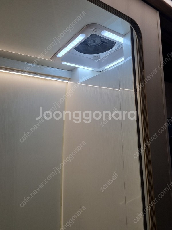 벤츠 스프린터 모터홈 팝니다..--8