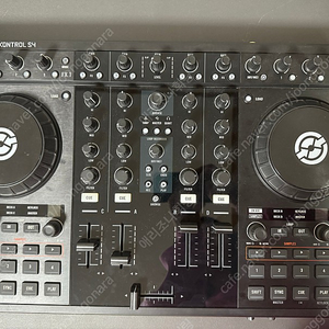 traktor s4 팝니다