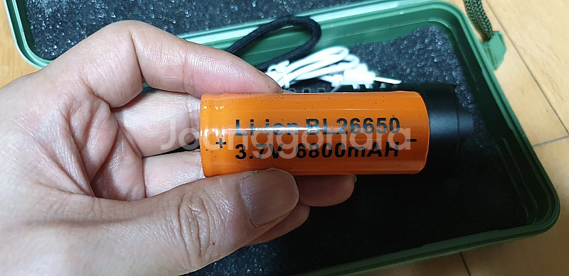 LED충전식 줌 라이트 자전거 전조등 후레쉬 랜턴 전동킥보드 랜턴--2