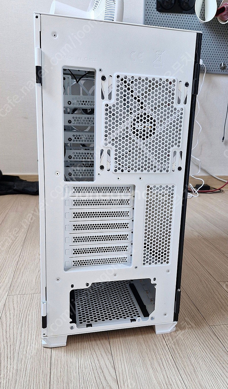 다크플래쉬 DLX23 MESH RGB팝니다--5