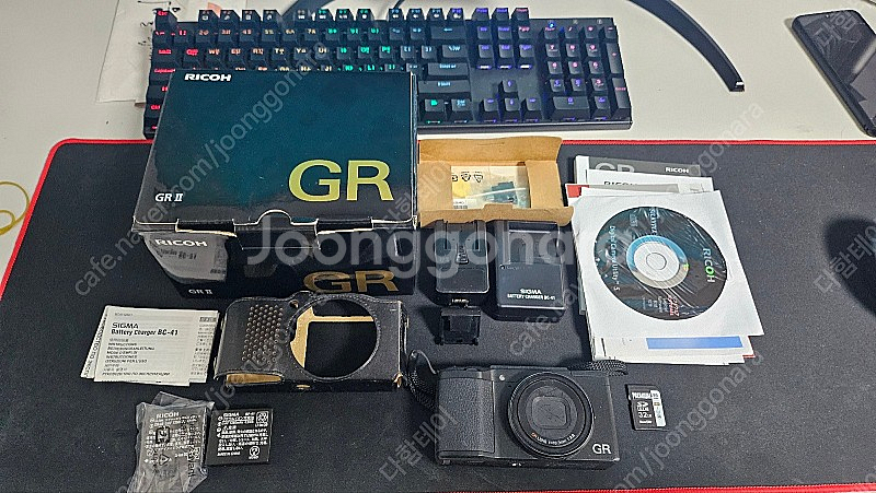 리코 gr2 (6천컷) 박스풀셋 팝니다.(배터리2개, ...--0