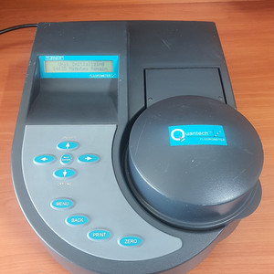 Quantech Fluorometer 형광 반응 측정기 팝니다.