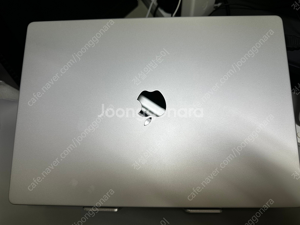 M1 pro 맥북 프로 16인치 1Tb (배터리100%...--2