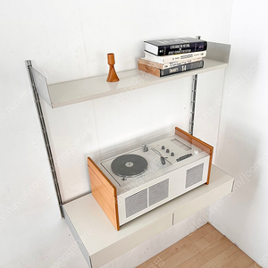 Dieter rams vitsoe 606 universal shelving system 디터람스 비초에 선반